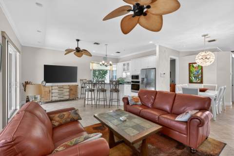 7982 SE Hempstead Circle, Hobe Sound FL - photo 10 of 58