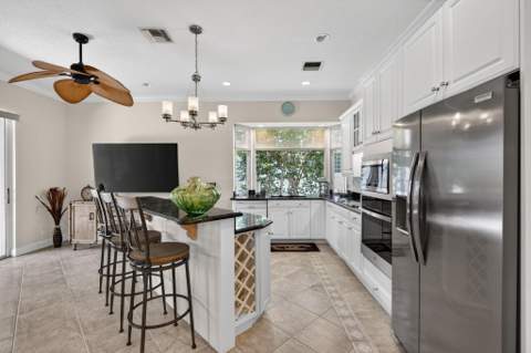 7982 SE Hempstead Circle, Hobe Sound FL - photo 13 of 58