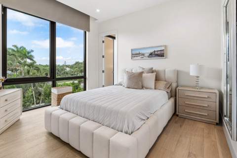 917 NE 8th Avenue, Delray Beach FL - photo 14 of 26