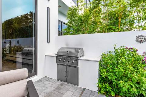 917 NE 8th Avenue, Delray Beach FL - photo 22 of 26
