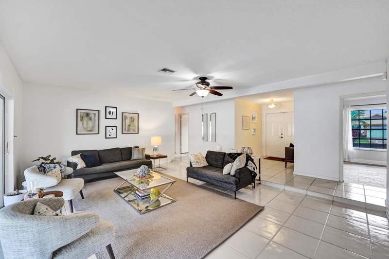 4 bedroom Single Family Residence at 7381 SW 6th Court, Eldorado Estates In Plantation, Plantation — photo 2