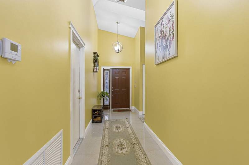 3 bedroom Single Family Residence at 7040 Golf Pointe Circle, Woodmont Tract 71, Tamarac — photo 3