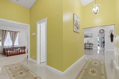 7040 Golf Pointe Circle, Tamarac FL - photo 7 of 45