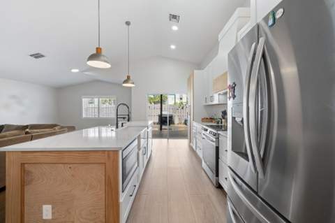 2540 NW 80th Avenue, Margate FL - photo 10 of 32