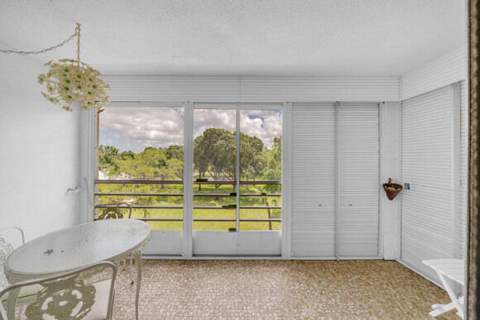 2998 NW 48th Terrace #434, Lauderdale Lakes FL - photo 11 of 18