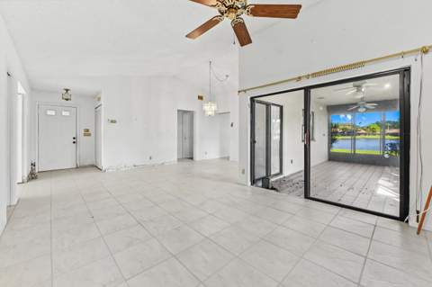5537 Parkwalk Circle, Boynton Beach FL - photo 6 of 27