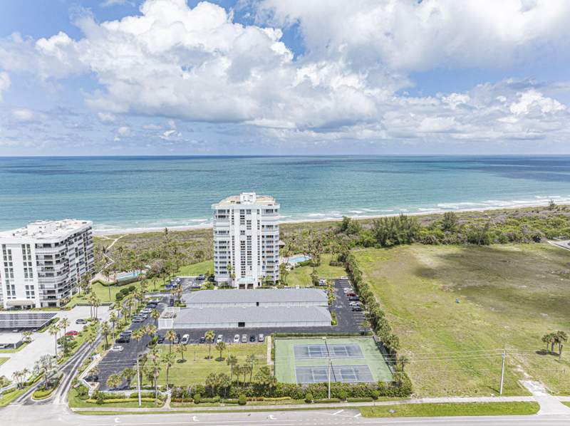 2 bedroom Condominium at 2700 N Highway A1a #305, Aquanique Ocean Club, A Condominium, Fort Pierce — photo 2