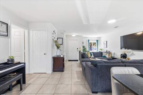 1340 SW 53rd Avenue, North Lauderdale FL - photo 11 of 28