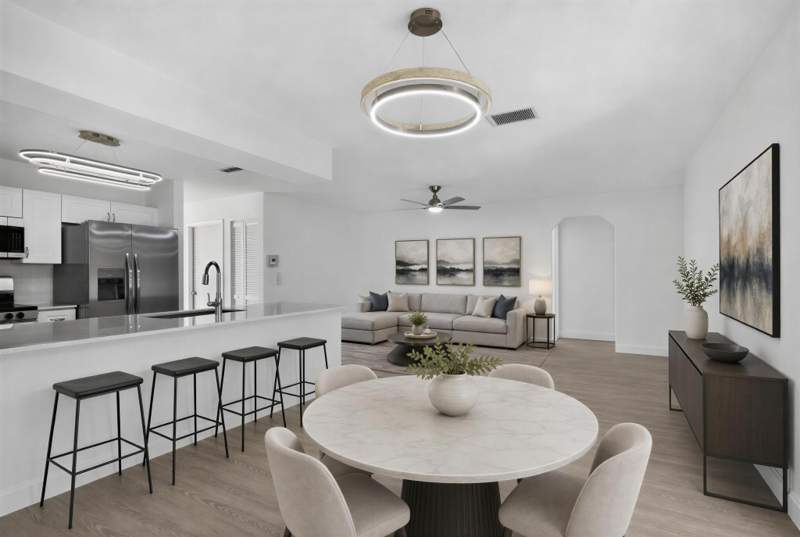 3 bedroom Single Family Residence at 129 Bilbao Street, La Mancha, Royal Palm Beach — photo 2