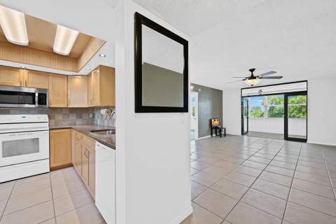 7350 NW 18th Street #207, Margate FL - photo 9 of 33
