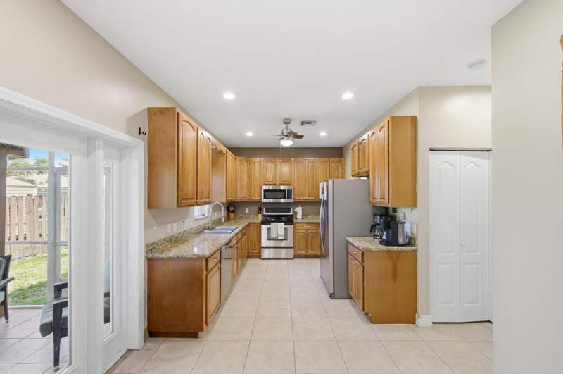 4 bedroom Single Family Residence at 2750 SW Cornell Avenue, Palm City Amended, Palm City — photo 3