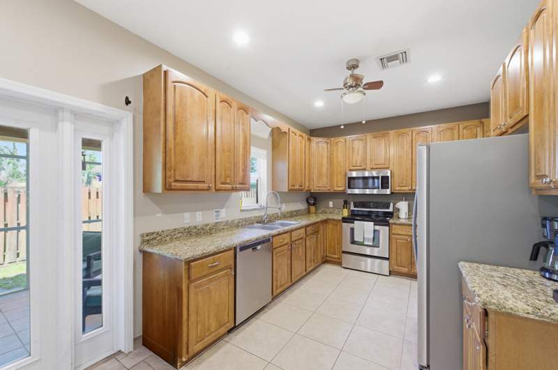 4 bedroom Single Family Residence at 2750 SW Cornell Avenue, Palm City Amended, Palm City — photo 4