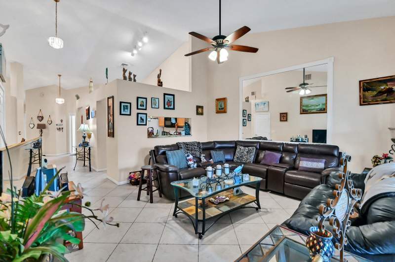 2 bedroom Villa at 8072 Key West Lane, Aberdeen, Boynton Beach — photo 3