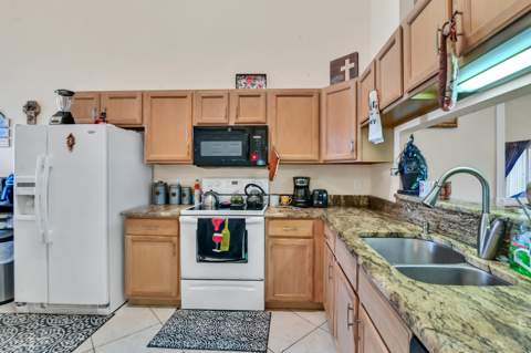 8072 Key West Lane, Boynton Beach FL - photo 7 of 22