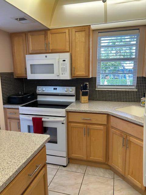 1903 SW Palm City Road #2, Stuart FL - photo 10 of 28