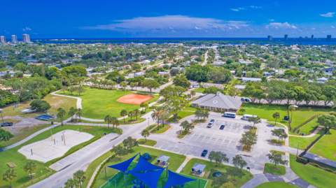 928 Prosperity Farms Road, North Palm Beach FL - photo 22 of 24