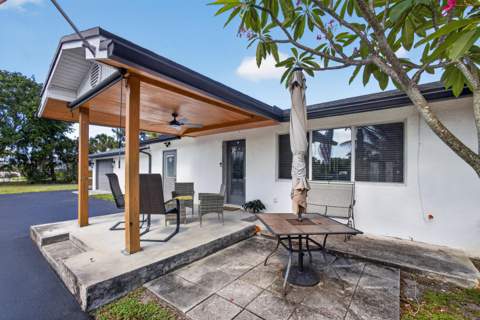 5500 West Place, Mangonia Park FL - photo 8 of 64