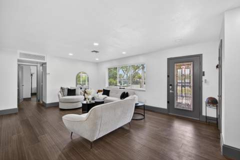 5500 West Place, Mangonia Park FL - photo 10 of 64