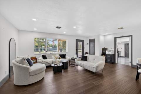 5500 West Place, Mangonia Park FL - photo 12 of 64