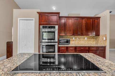 895 NW 110th Lane, Coral Springs FL - photo 14 of 37