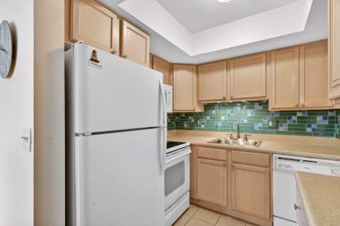 2929 SE Ocean Boulevard #M4, Stuart FL - photo 12 of 40