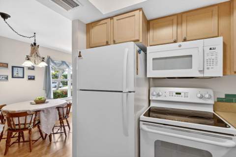 2929 SE Ocean Boulevard #M4, Stuart FL - photo 14 of 40