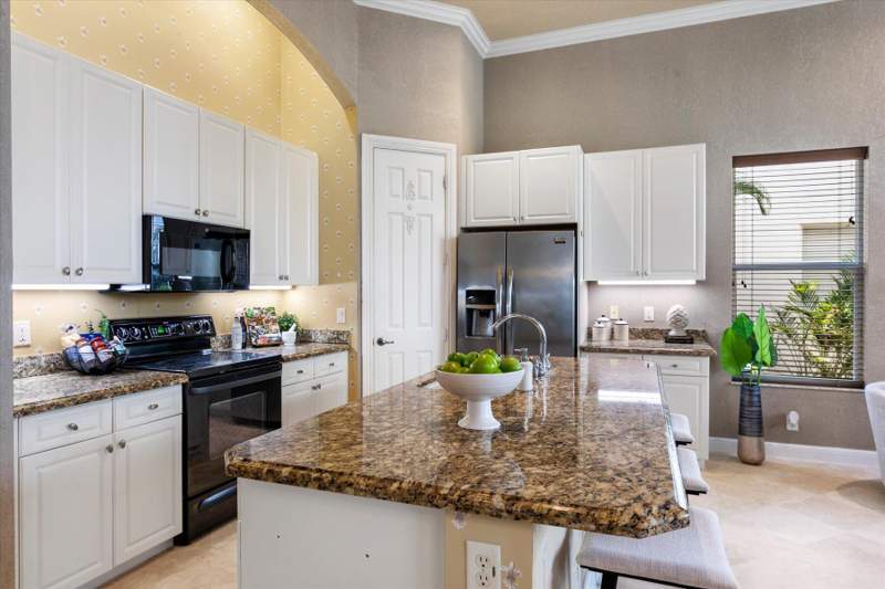 4 bedroom Single Family Residence at 6059 Bither Way, Journeys End 3, Lake Worth — photo 2