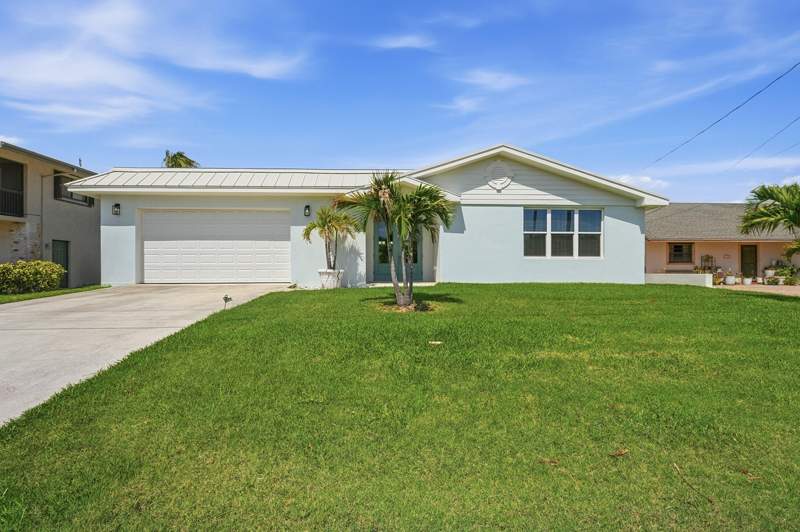 3 bedroom Single Family Residence at 1123 Granada, Tropical Beach, Hutchinson Island — photo 3
