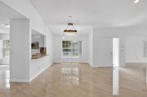 6413 Lansdowne Circle, Boynton Beach FL - photo 13 of 52