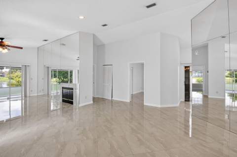 6413 Lansdowne Circle, Boynton Beach FL - photo 15 of 52