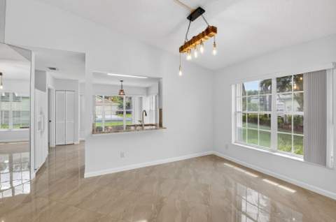 6413 Lansdowne Circle, Boynton Beach FL - photo 17 of 52
