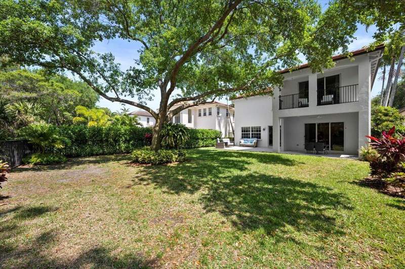 5 bedroom Single Family Residence at 956 Mill Creek Drive, EVERGRENE, Palm Beach Gardens — photo 2