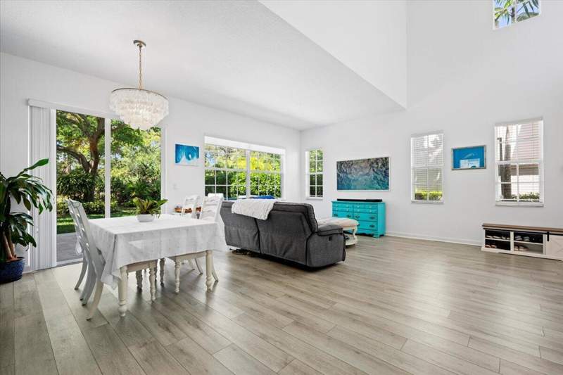 5 bedroom Single Family Residence at 956 Mill Creek Drive, EVERGRENE, Palm Beach Gardens — photo 5