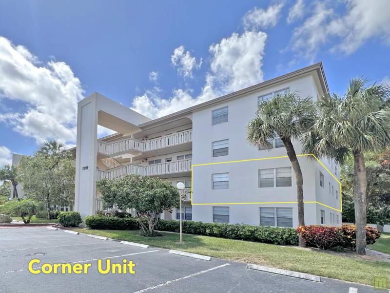 2 bedroom Condominium at 1901 Bermuda Circle #M2, Bermuda Village A Condo, Coconut Creek — photo 2