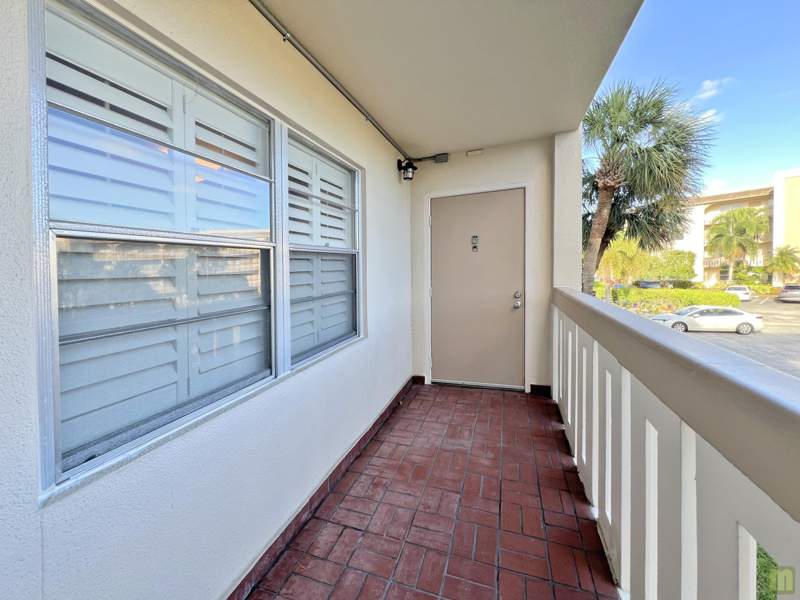 2 bedroom Condominium at 1901 Bermuda Circle #M2, Bermuda Village A Condo, Coconut Creek — photo 3