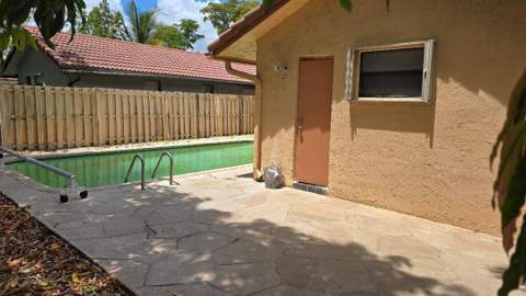 2499 NW 92nd Avenue, Coral Springs FL - photo 22 of 23