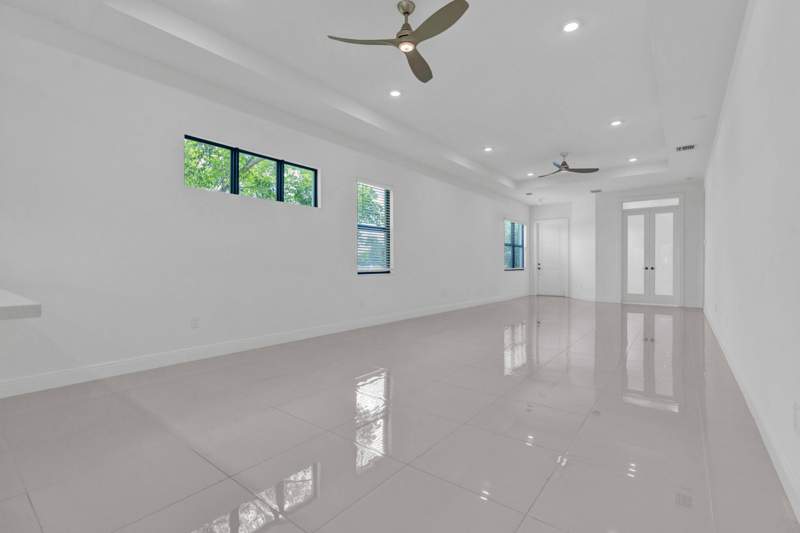 3 bedroom Single Family Residence at 5501 Santa Rosa Lane, Cresswind Palm Beach, Westlake — photo 4