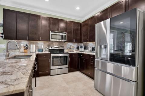 615 SW Glen Crest Way, Stuart FL - photo 12 of 45