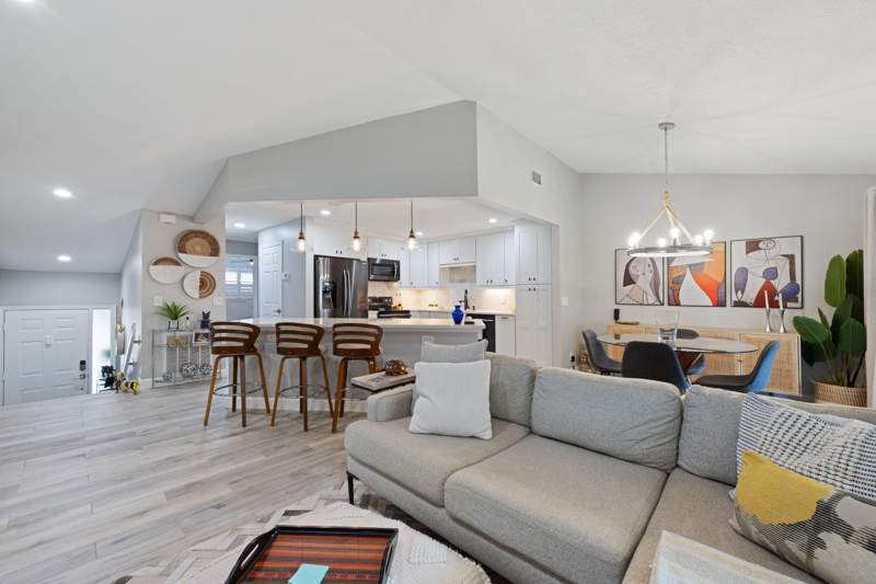 2 bedroom Condominium at 5710 Coach House Circle #F, Coach Houses Of Town Place Condo, Boca Raton — photo 4
