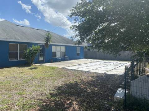 701 SW Sarazen Avenue, Port St. Lucie FL - photo 14 of 16