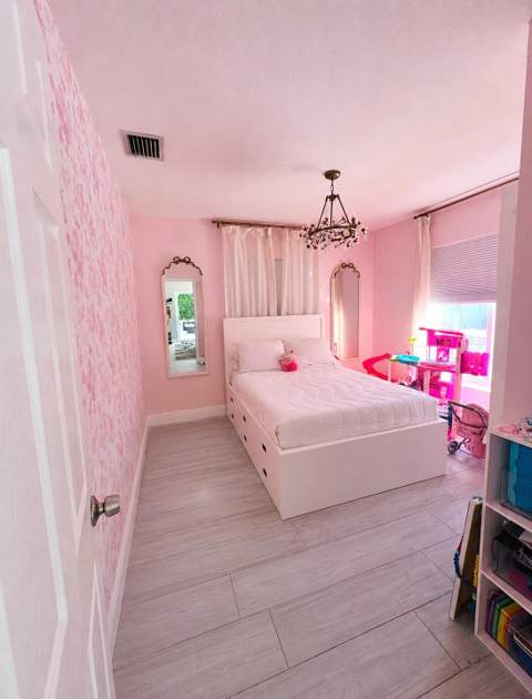 460 SW 55th Avenue, Plantation FL - photo 7 of 10