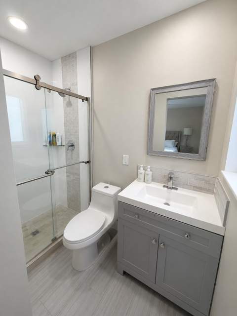 460 SW 55th Avenue, Plantation FL - photo 8 of 10