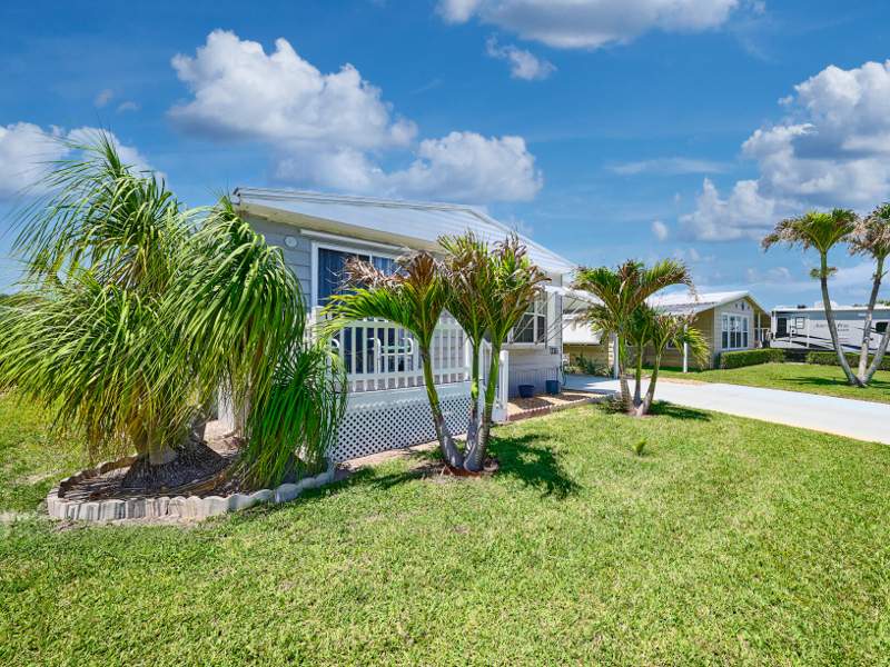 2 bedroom Manufactured Home at 6977 SE Delegate Street, Cambridge At Heritage Ridge, Hobe Sound — photo 5