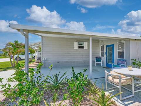 6977 SE Delegate Street, Hobe Sound FL - photo 10 of 60