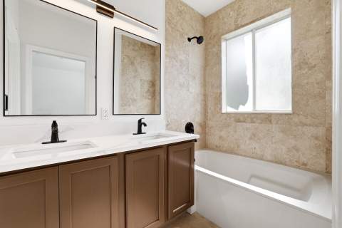 3068 Laurel Ridge Circle, Riviera Beach FL - photo 15 of 32