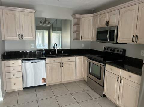 4210 Lucerne Villas Lane, Lake Worth FL - photo 15 of 17