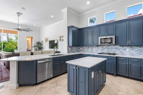 3381 Lago De Talavera, Lake Worth FL - photo 21 of 80