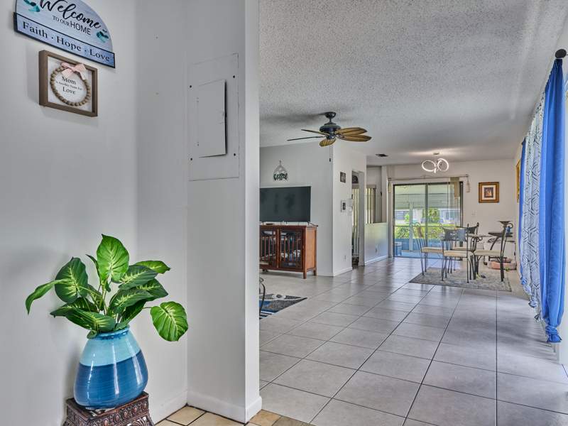 2 bedroom Villa at 5197 Minto Road, Mirror Lakes 1, Boynton Beach — photo 5