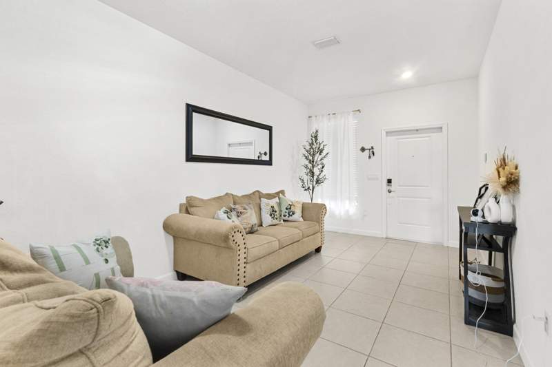 3 bedroom Townhouse at 2688 NW 55th Terrace, Calcutta First Addition, Lauderhill — photo 3