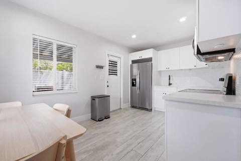 712 NE 10th Avenue, Pompano Beach FL - photo 6 of 23